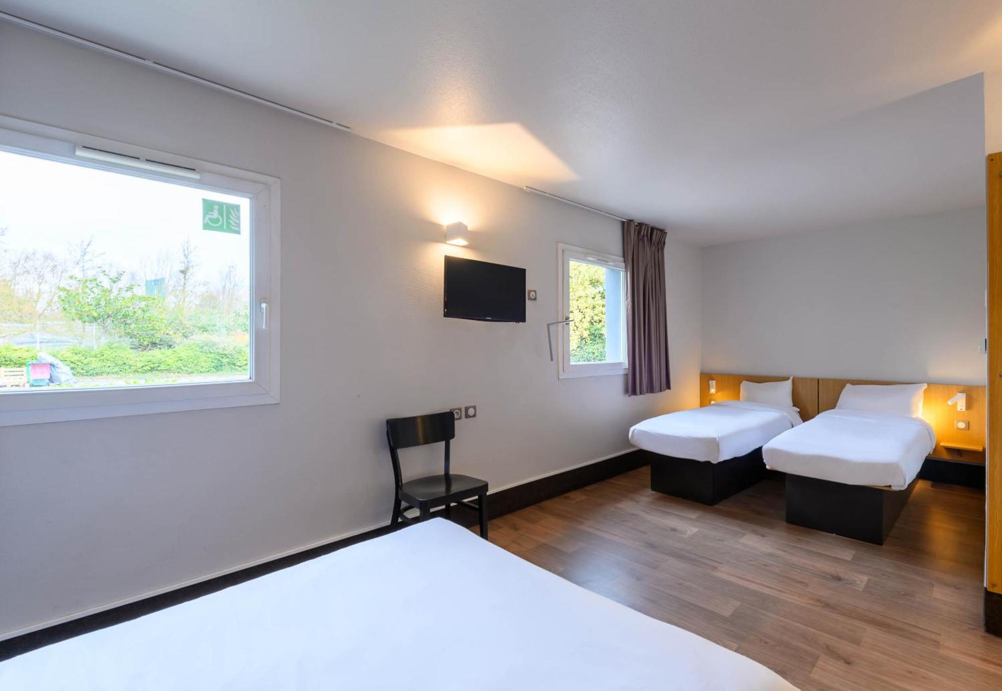 B&B Hotel Creil Chantilly Eksteriør bilde