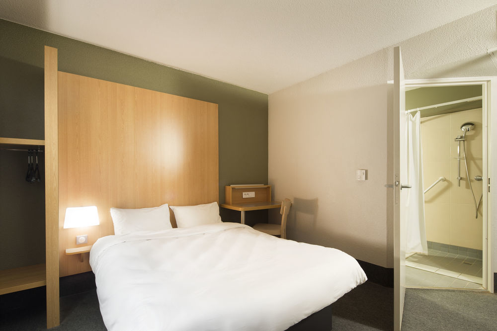 B&B Hotel Creil Chantilly Eksteriør bilde
